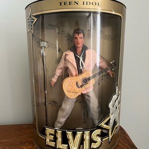 1993 Elvis Presley Teen Idol Doll with Guitar